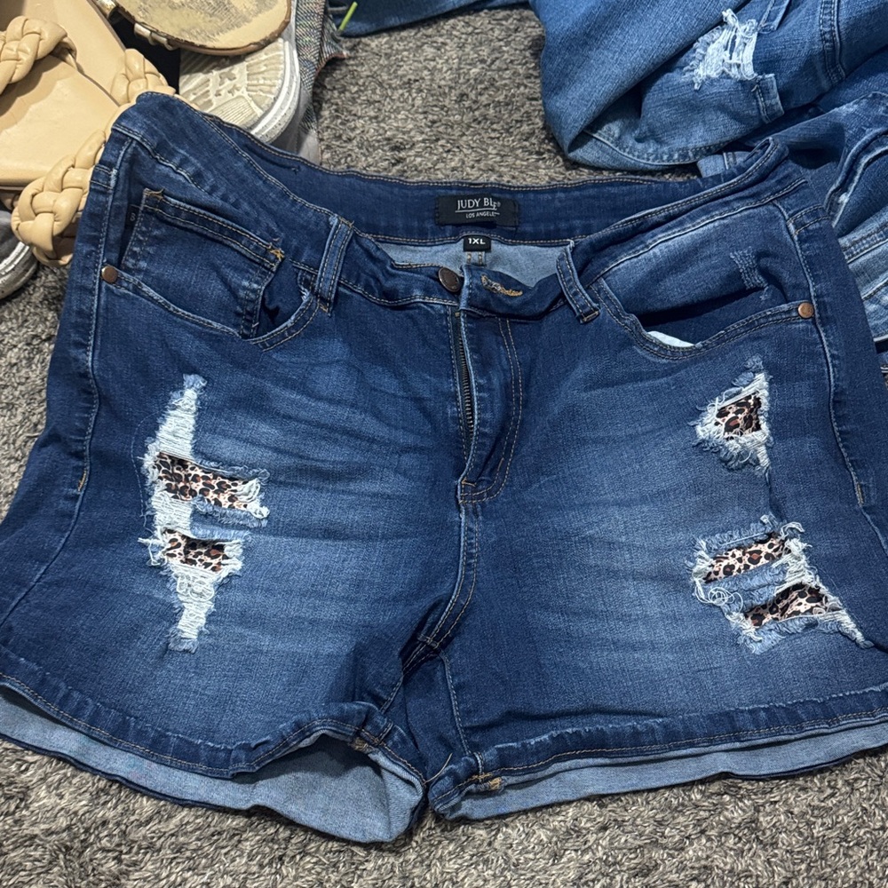 Judy Blue Women's Leopard Patch Denim Shorts - Dark Blue